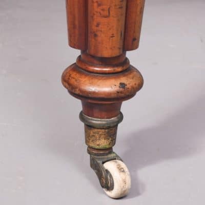 Victorian Mahogany Dining Table with Extra Leaf - Image 2