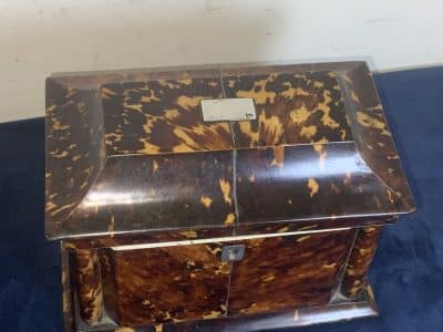 TORTOISE SHELL TEA CADDY CIRCA 1750’s - Image 2