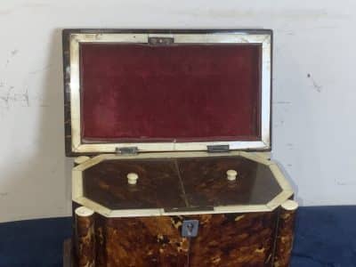 TORTOISE SHELL TEA CADDY CIRCA 1750’s - Image 9