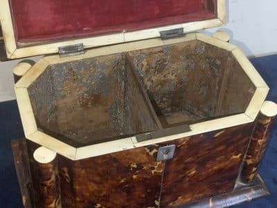TORTOISE SHELL TEA CADDY CIRCA 1750’s - Image 10