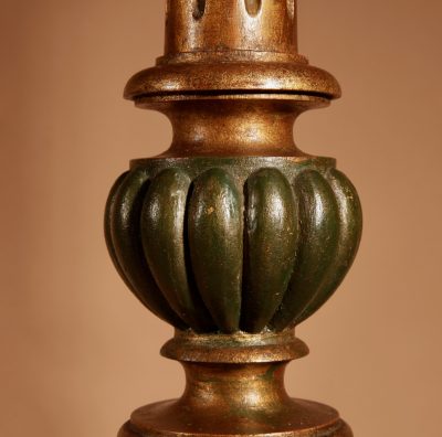 A Pair Of Very Decorative Italian Renaissance Style Turned And Carved Gilded Wooden Standard Lamps. - Image 5