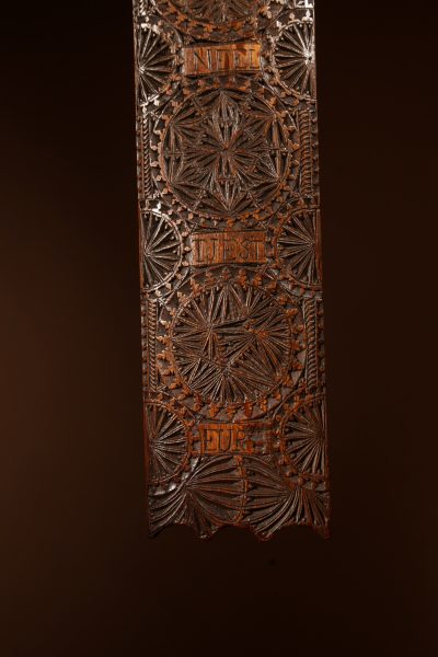 Wedding Love Gift Very Fine Chip Carved Oak Dutch mangling Board 18th/19th Century. - Image 4