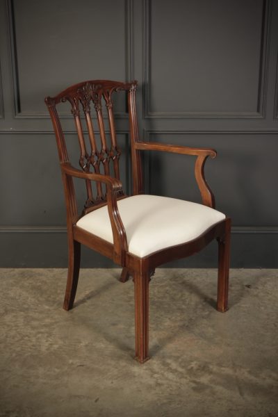 Set Of 8 Mahogany Chippendale Style Dining Chairs - Image 5