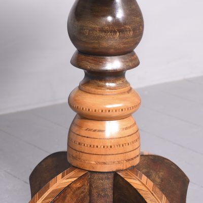 Large Marquetery Inlaid Sorrento Walnut Table in Excellent Condition - Image 6