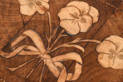 Large Marquetery Inlaid Sorrento Walnut Table in Excellent Condition - Image 9