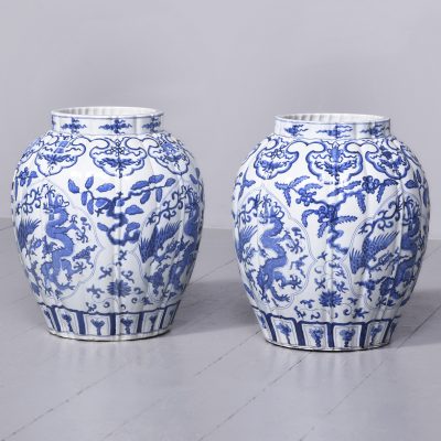 Large Pair of Blue and White Chinese Vases - Image 6