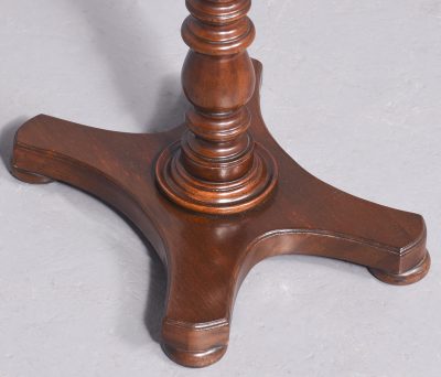 Handmade Regency-Style Mahogany Adjustable Duet Music Stand - Image 3