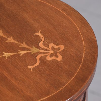 Sheraton Style Occasional Table - Image 3