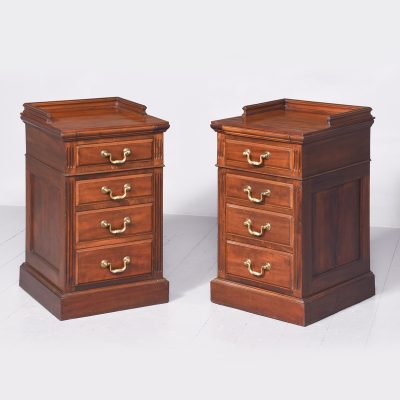 Exceptional Quality Pair of Small Victorian Figured Mahogany Chests of Drawers/Bedside Lockers