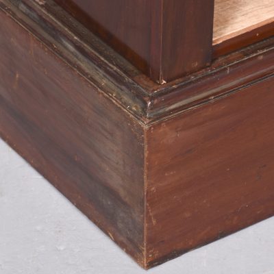 Large Mid-Victorian Mahogany Three-Section Open Bookcase - Image 9