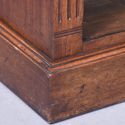 Late Victorian Walnut Open Bookcase with Adjustable Shelves - Image 5