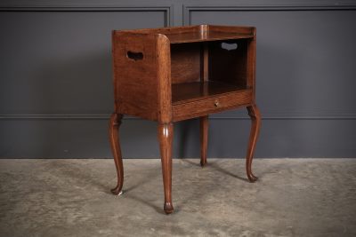 Georgian Oak Country House Bedside Table - Image 3