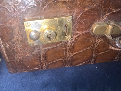 ATTACHES CROCODILE SKIN CASE - Image 8