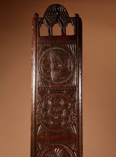 An Oak Early Very Finely Chip Carved Dutch Mangle Board. Circa 1800. - Image 3