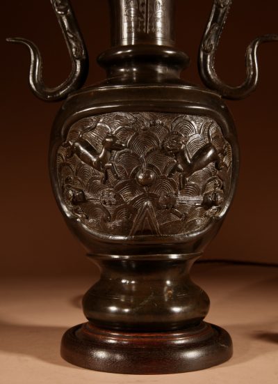 Impressive Japanese Bronze Table Lamp Meiji Period 1868-1912 - Image 2