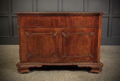 Magnificent Serpentine Shaped Mahogany Partners Desk - Image 5