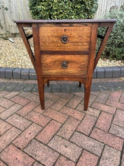 Arts & Crafts Oak Side Table c1900