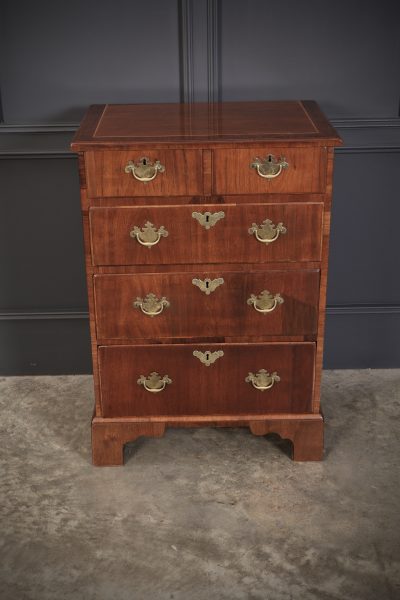 Georgian Mahogany Chest of Small Proportions - Image 2