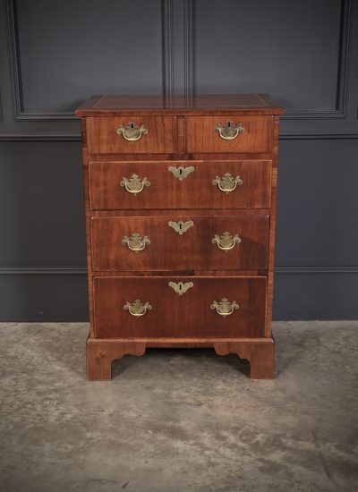 Georgian Mahogany Chest of Small Proportions - Image 3