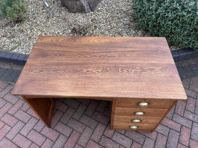 1930s Single Pedestal Oak Desk - Image 3