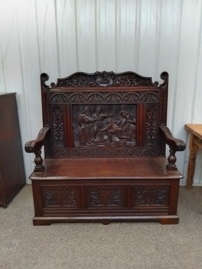 Good Edwardian Oak Bench Settle