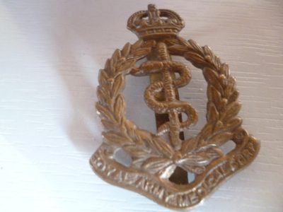 ROYAL ARMY MEDICAL CORP BADGE