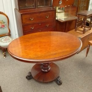 Good Antique Oval Loo Table Antique dining Antique Furniture