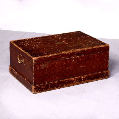 A Scumbled Blanket Box/Kist