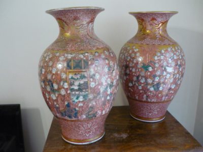 Pair of Japanese "1000" faces Vases.
