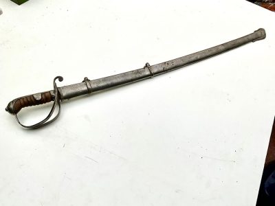 HEAVY CAVALARY SWORD AND SCABBARD OF THE EARLY 19TH CENTURY