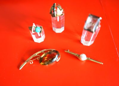 Vintage Bargain Collection of 9ct - 14ct & 18ct Gold Jewellery