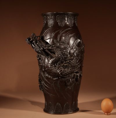 Beautiful Large Bronze Japanese Dragon Vase Meiji Period 1868-1912
