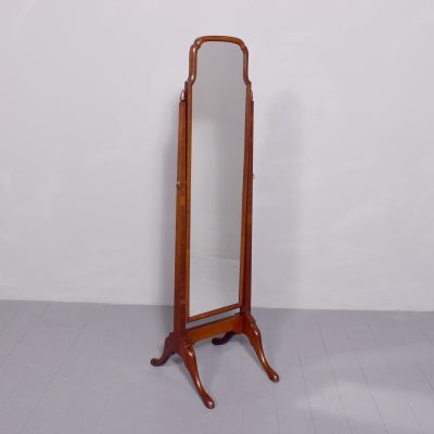 Quality Queen Anne style neat-sized mahogany cheval mirror in Spanish mahogany