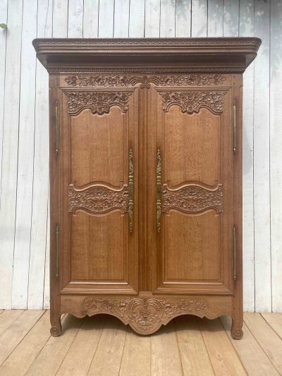 French 19th century Oak Decorative Cupboard