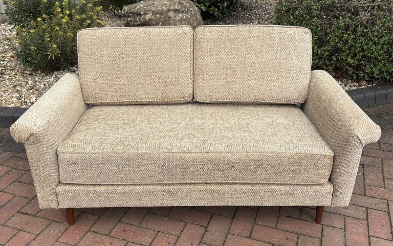 Mid Century Sofa / Day Bed daybed Antique Beds Mid Century Sofa / Day Bed