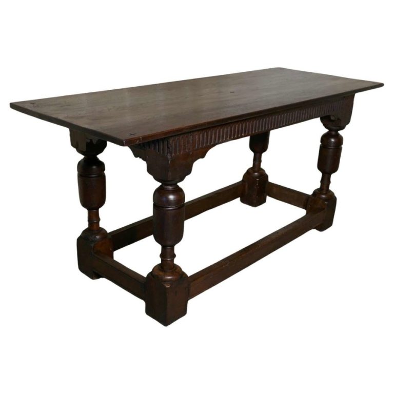 19th C Sturdy Heavy Carved Oak Table This is a wonderful table