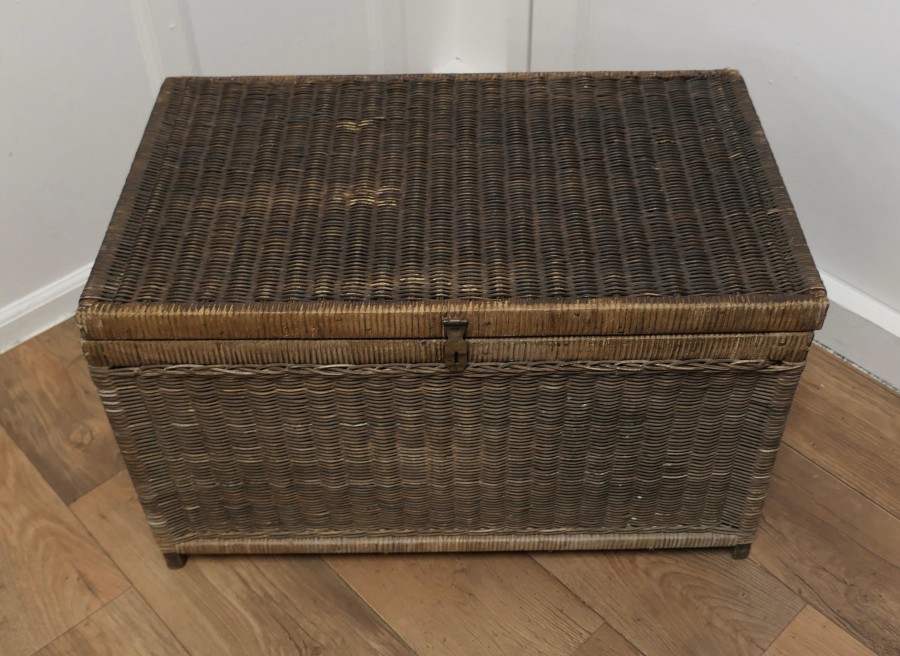 19th Century Woven Wicker Vintage Travel Chest - Image 4