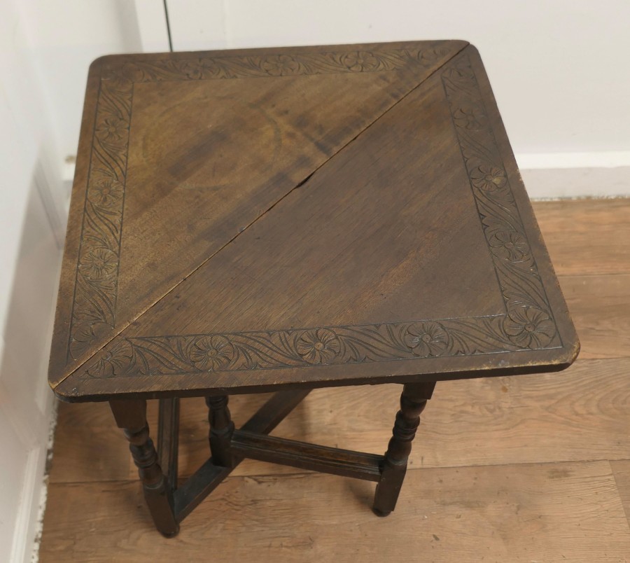 Carved Oak Triangular Gate Leg Side Table For Sale