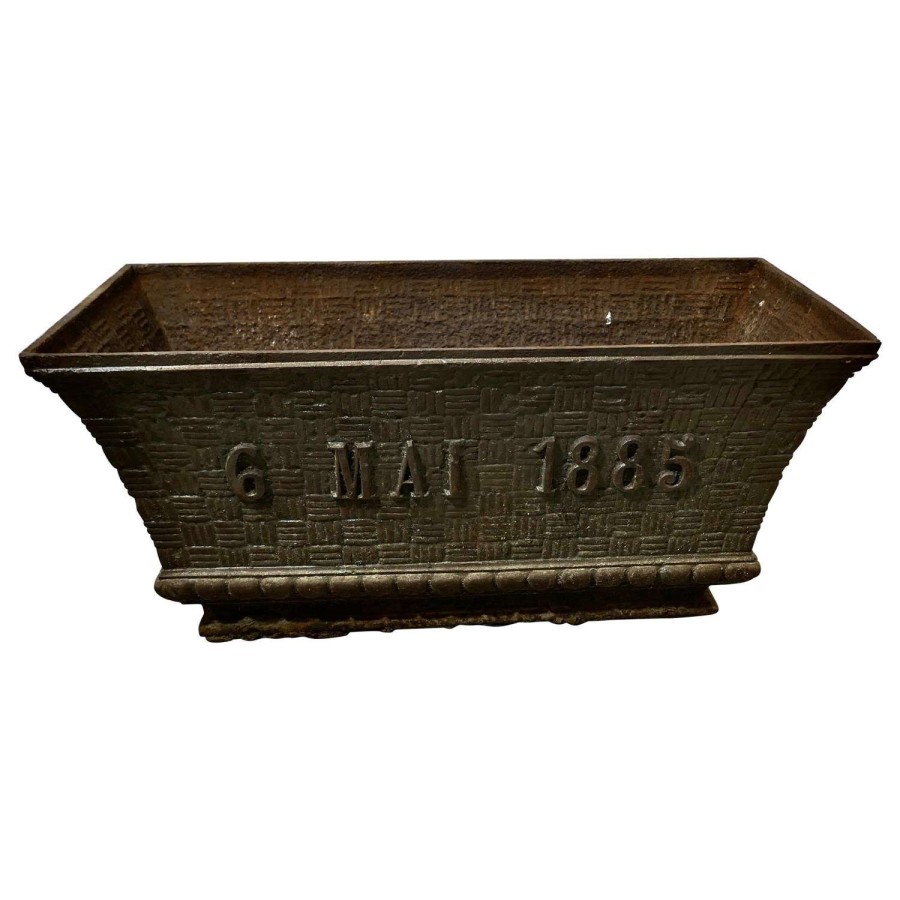 Cast Iron Planter dated 6th Mai 1885 A superb piece with a faux basket weave