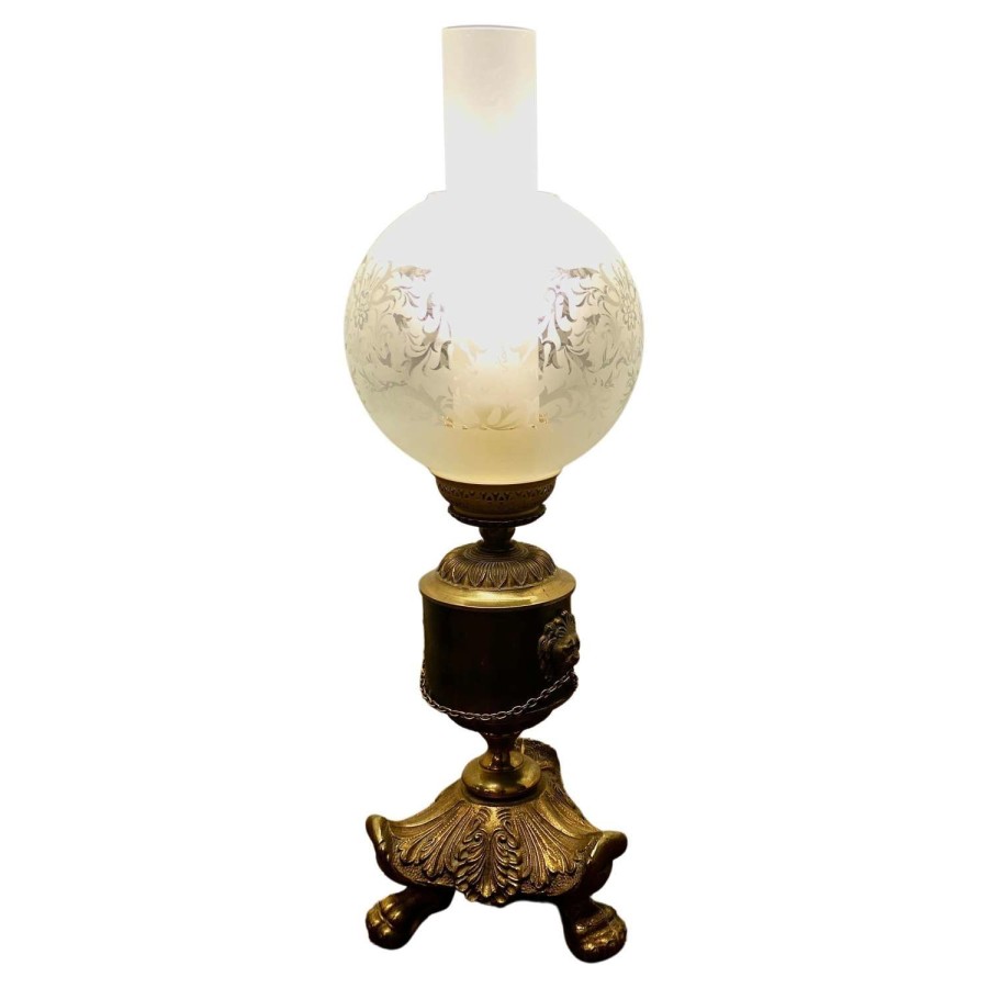 French Napoleon III Brass Oil Lamp Decorated with Lions and Chains