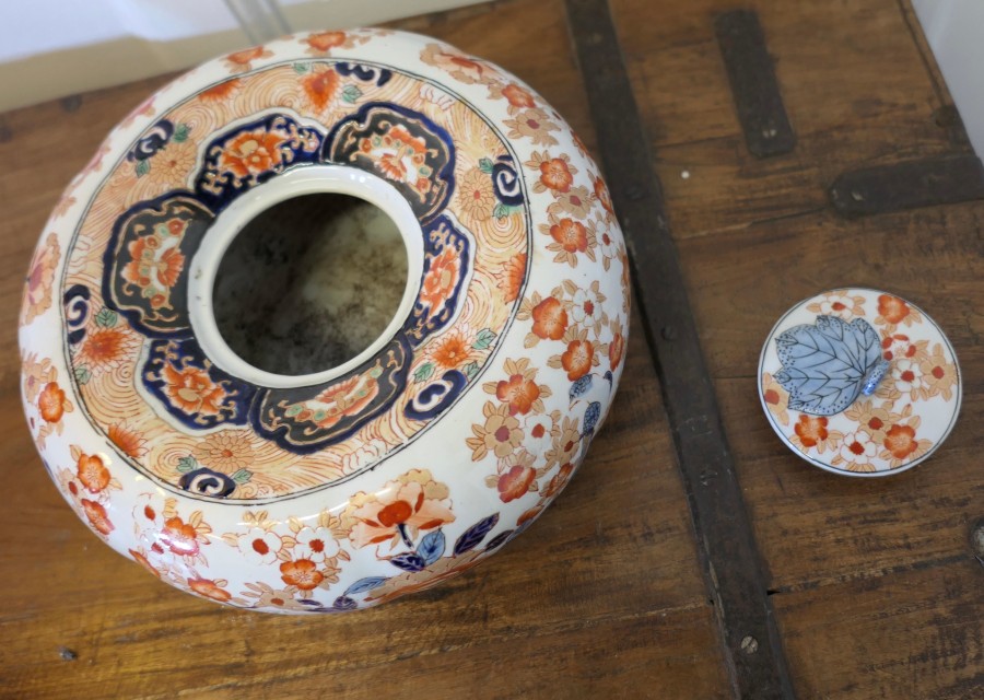 Imari Vase Lamp and Bowl with Cover A Lovely Vintage set, a ginger jar vase - Image 9