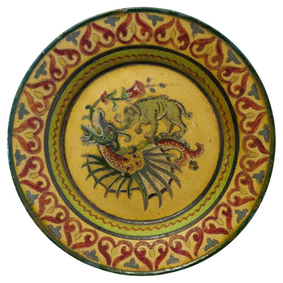 Montopolyi Arno Italian Plate with Dragon and Bear An unusual piece