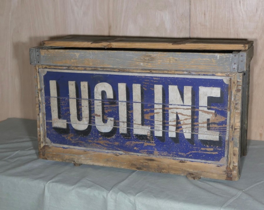 Rare Vintage Luciline Fuel Cans and Advertising Crate Dating from the - Image 3