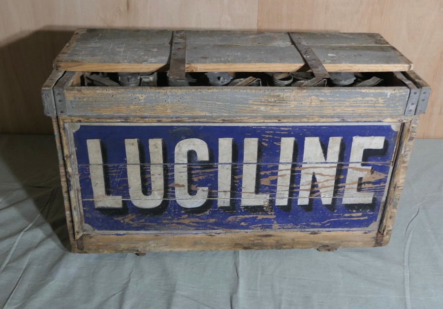 Rare Vintage Luciline Fuel Cans and Advertising Crate Dating from the - Image 4