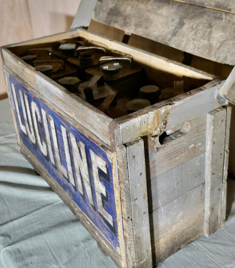 Rare Vintage Luciline Fuel Cans and Advertising Crate Dating from the - Image 6