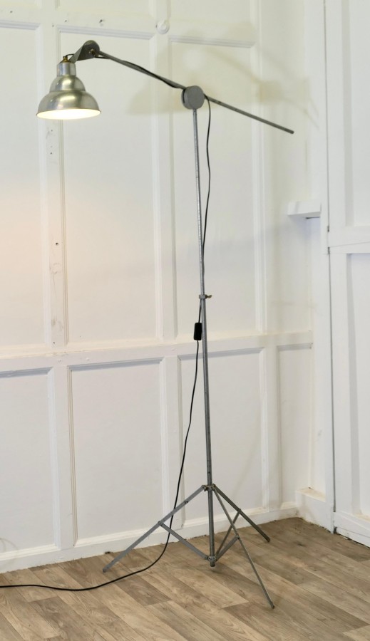 Vintage Metal Telescopic Adjustable Floor Lamp - Image 5