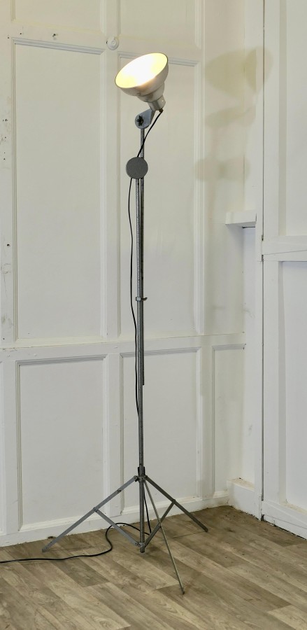Vintage Metal Telescopic Adjustable Floor Lamp - Image 7