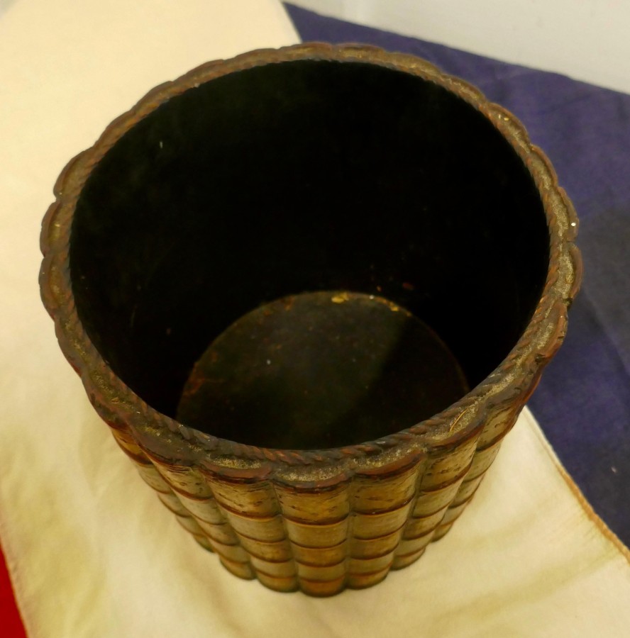 Vintage Novelty Ceramic Trompe-L’oeil Waste Paper Basket - Image 5