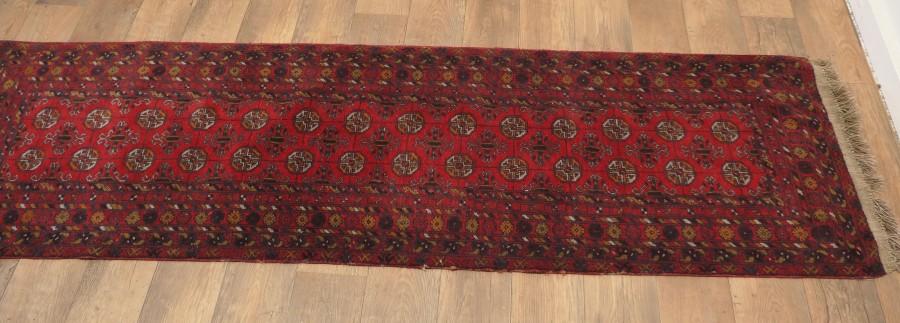 Vintage Traditional Pattern Wool Carpet Runner a Superb Looking Piece - Image 7