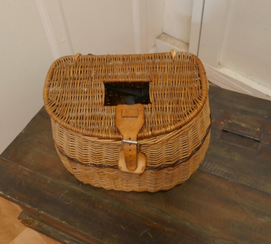 Vintage Victorian Oval Wicker Fishing Creel - Image 3